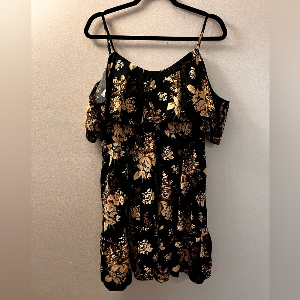 SHEIN Black Floral Cold Shoulder Dress